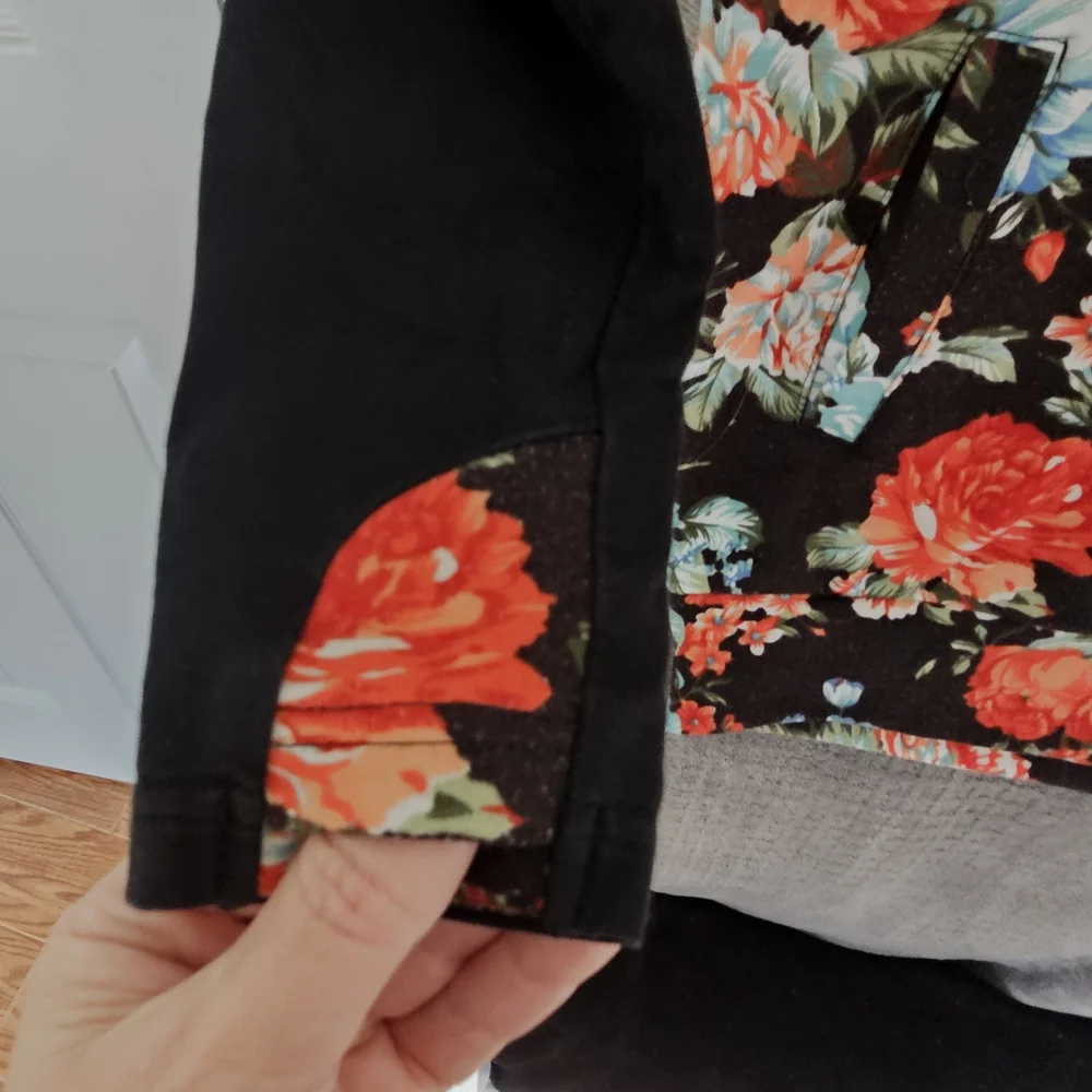 Hazel Blues Kids 4T Cowlneck Hoodie Black Floral, Thumb Holes & Pockets - Picture 3 of 5